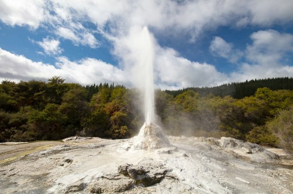 Quelles sont les meilleures destinations pour une exploration des geysers en Islande?